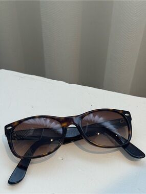 Ray Ban sunnies